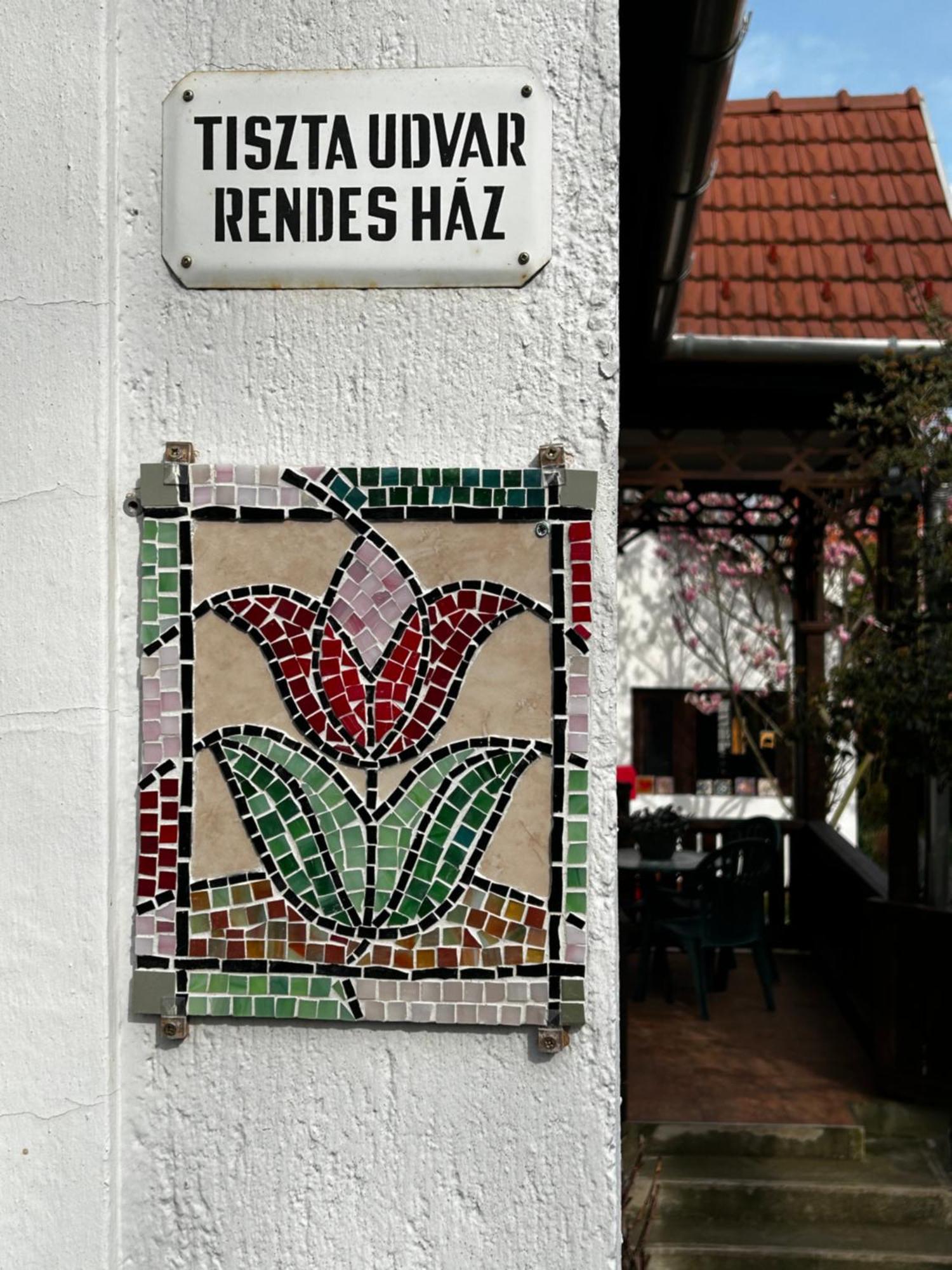 Ferienwohnung Magnolia Garden Miskolc Exterior foto